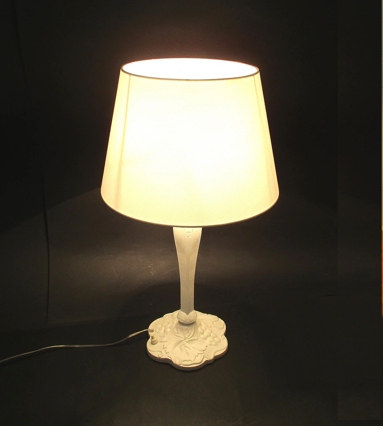 Total white metal lamp from the 70s 6