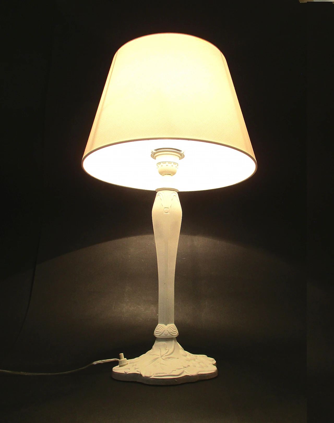 Total white metal lamp from the 70s 7