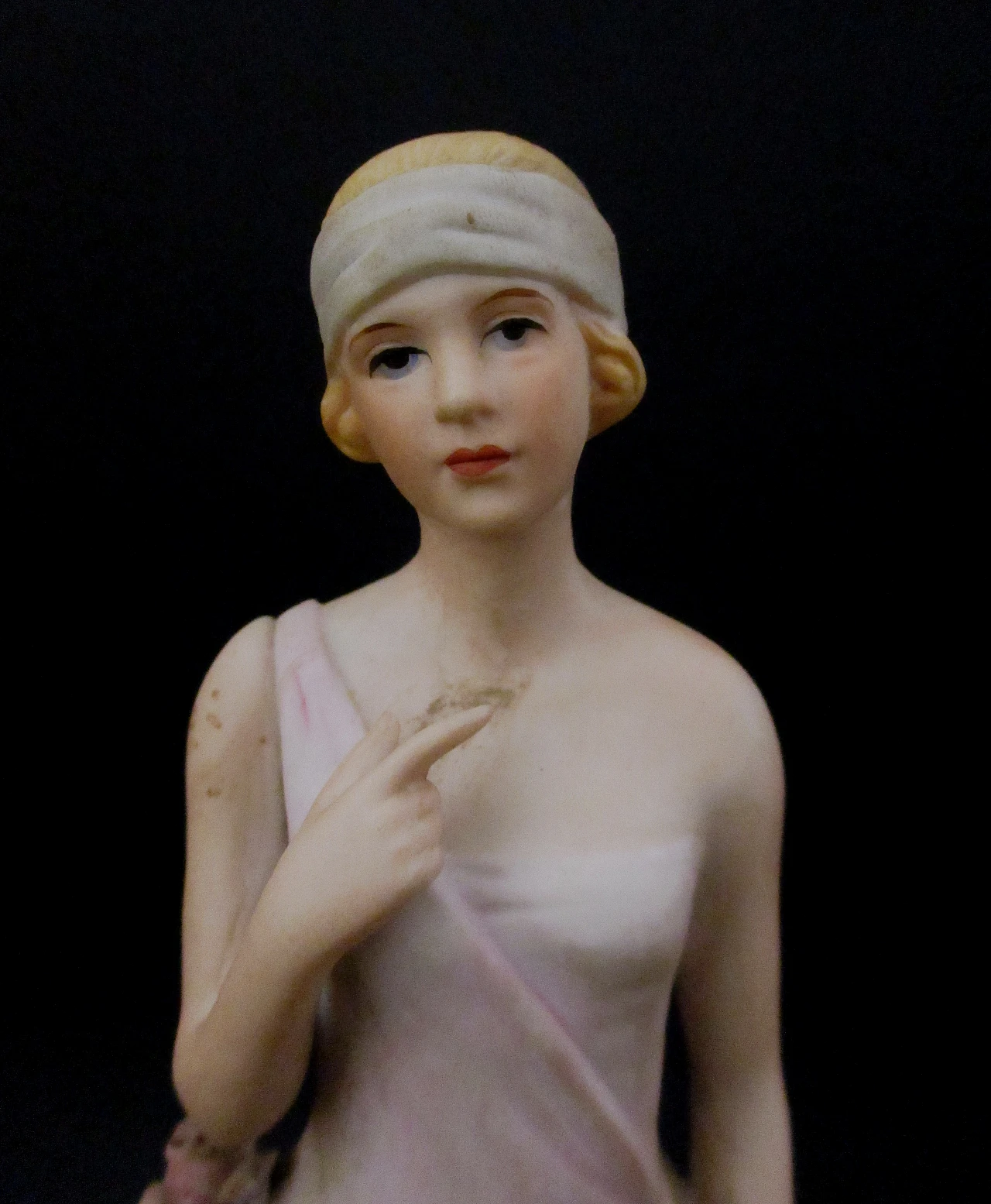 Liberty figurine in Capodimonte biscuit, early 1900s 5