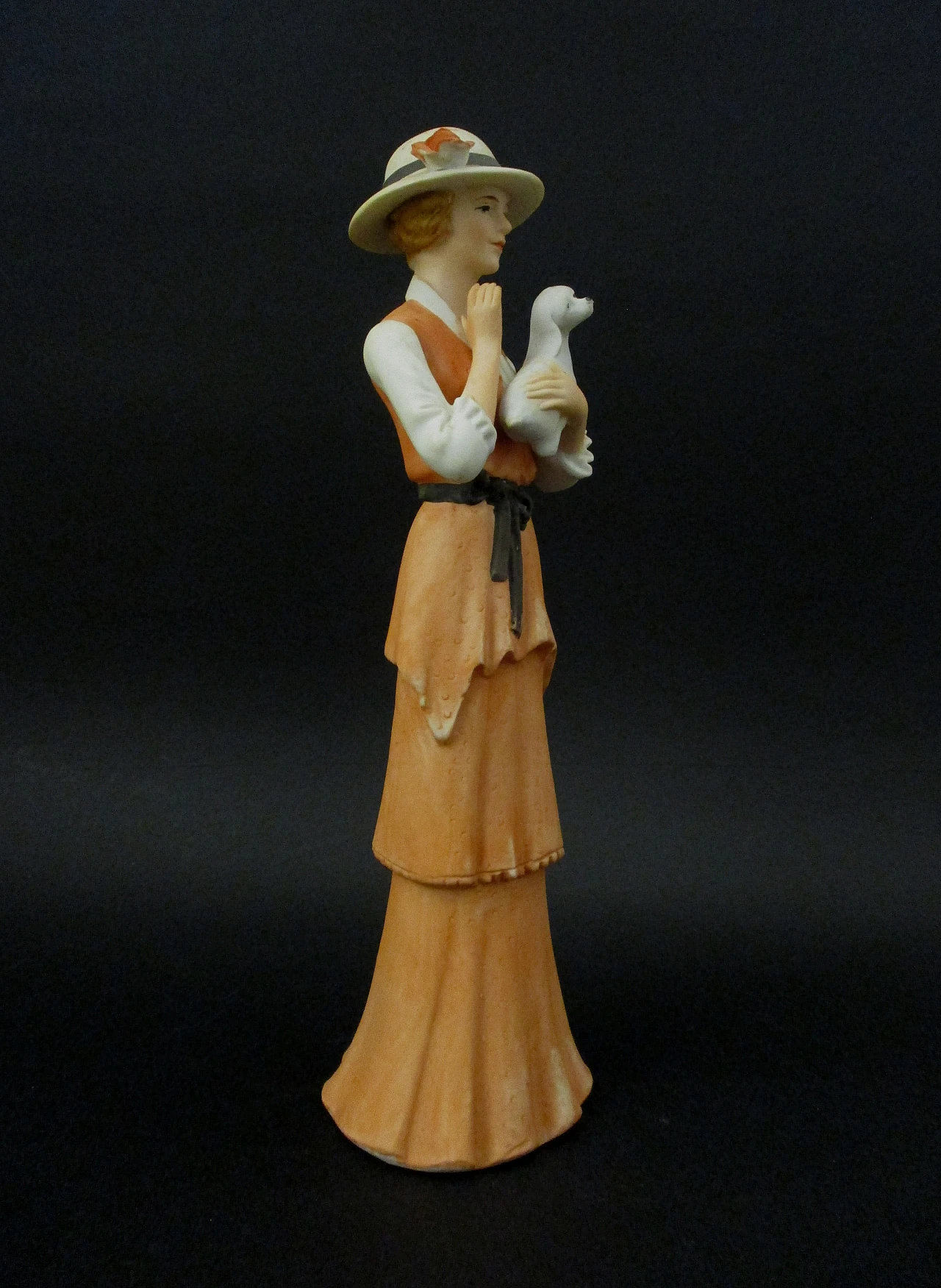 Liberty figurine in Capodimonte biscuit from the early 1900s 2