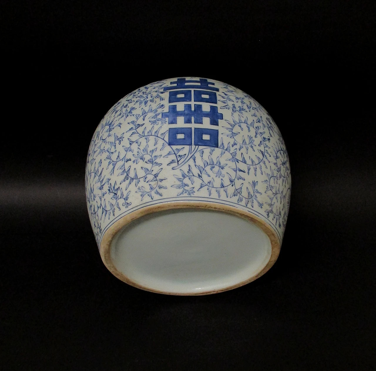 Blue and white Oriental painted porcelain vase, 20th century 5