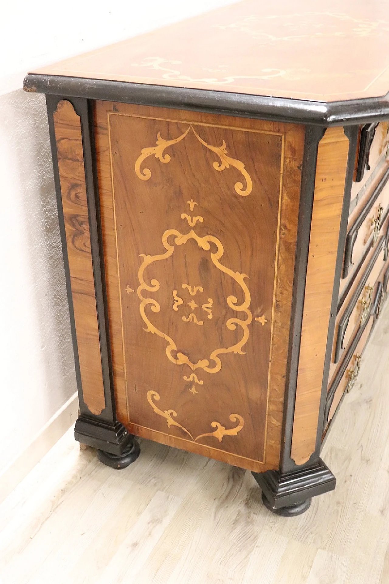 Majestic antique chest of drawers, 17th century 11