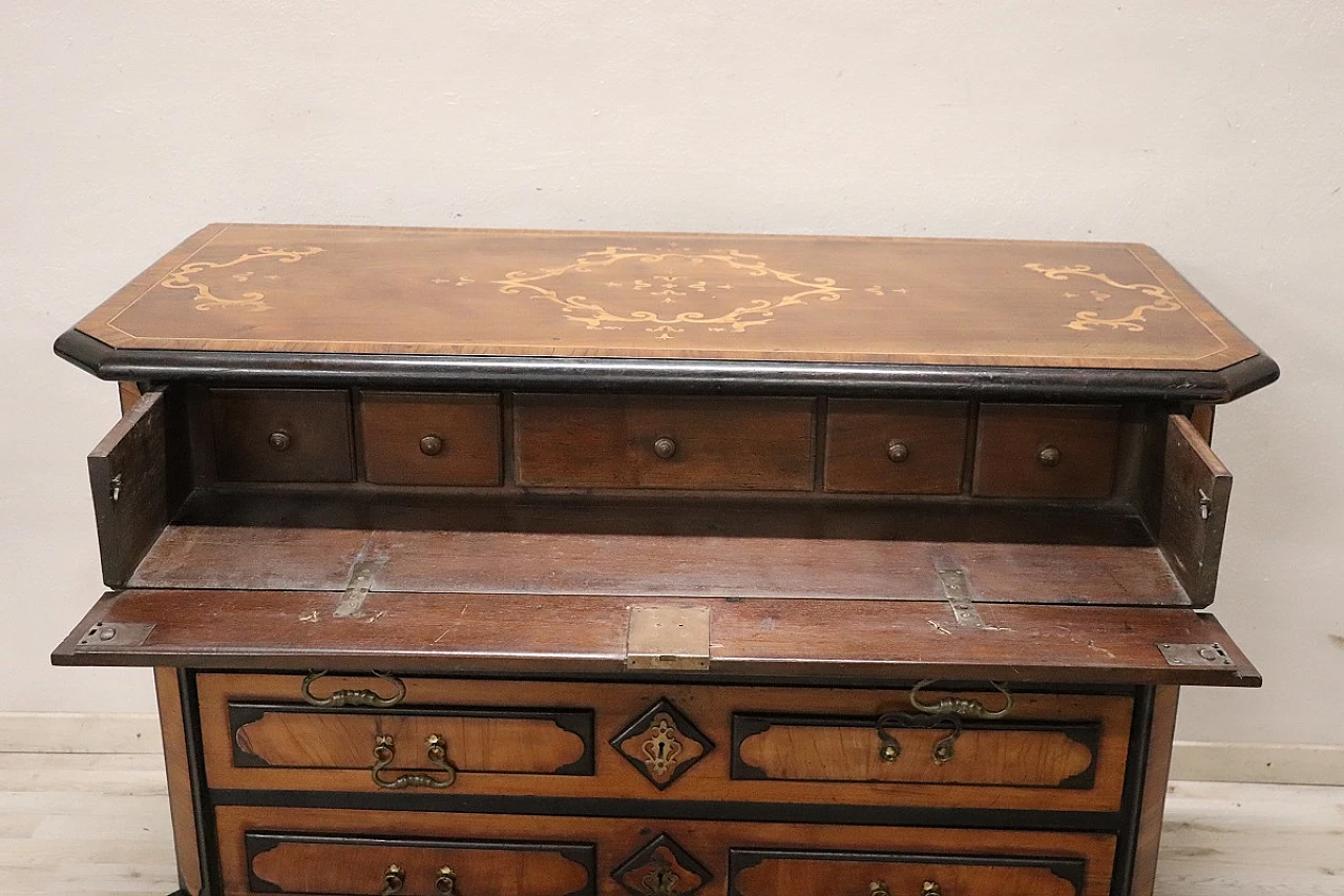 Majestic antique chest of drawers, 17th century 12