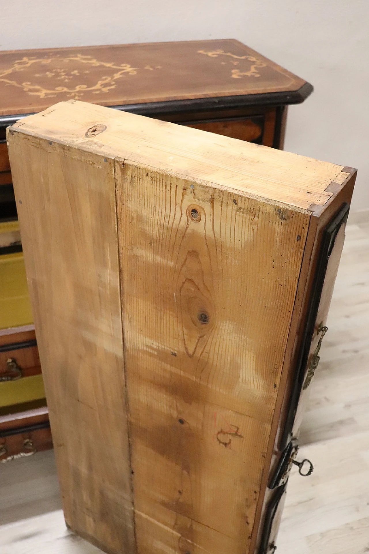 Majestic antique chest of drawers, 17th century 18