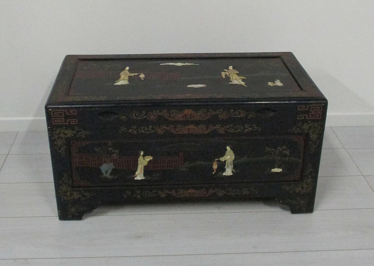 Oriental trunk, 80s 1