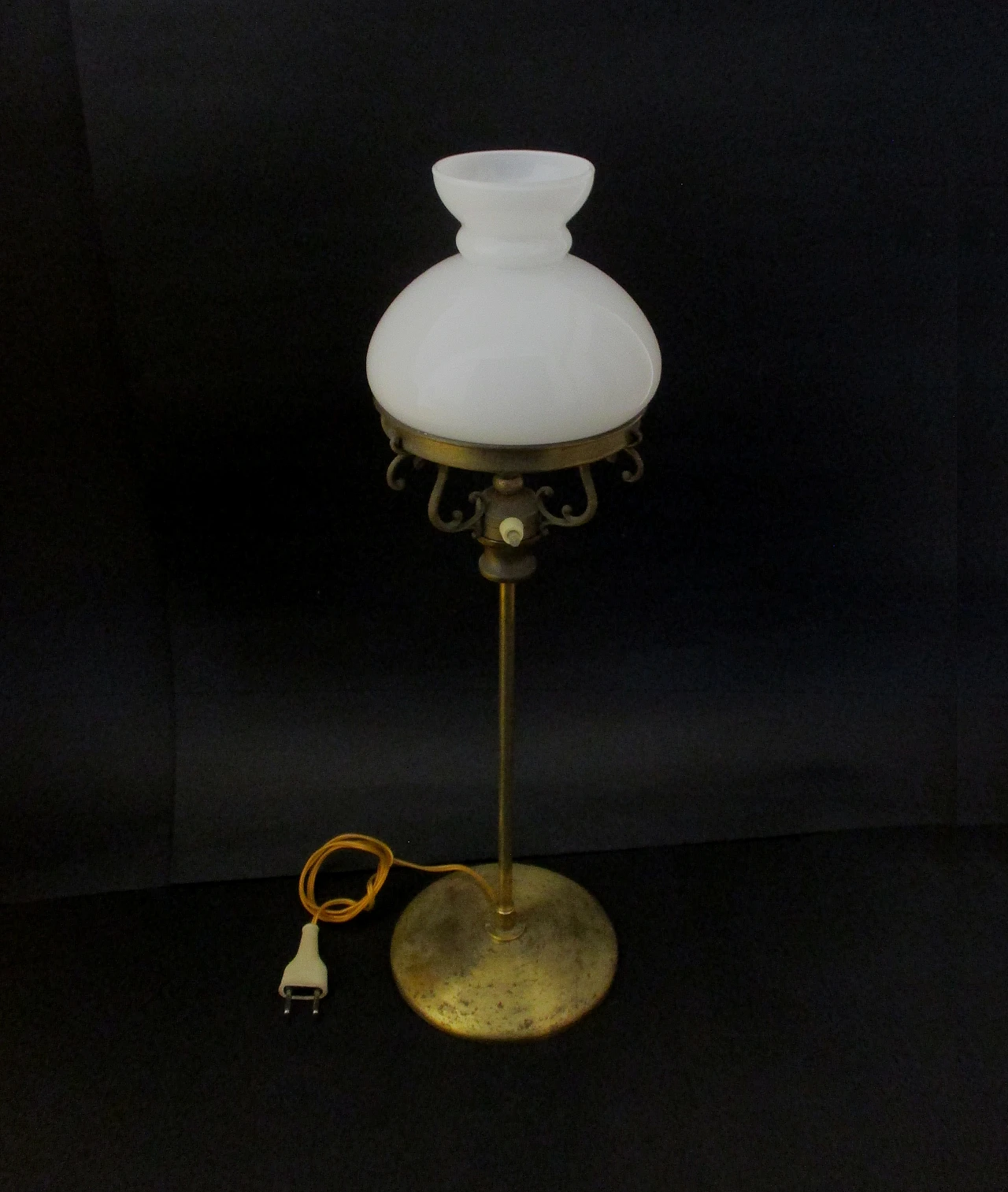 Liberty desk lamp in brass and glass, 20th century 1