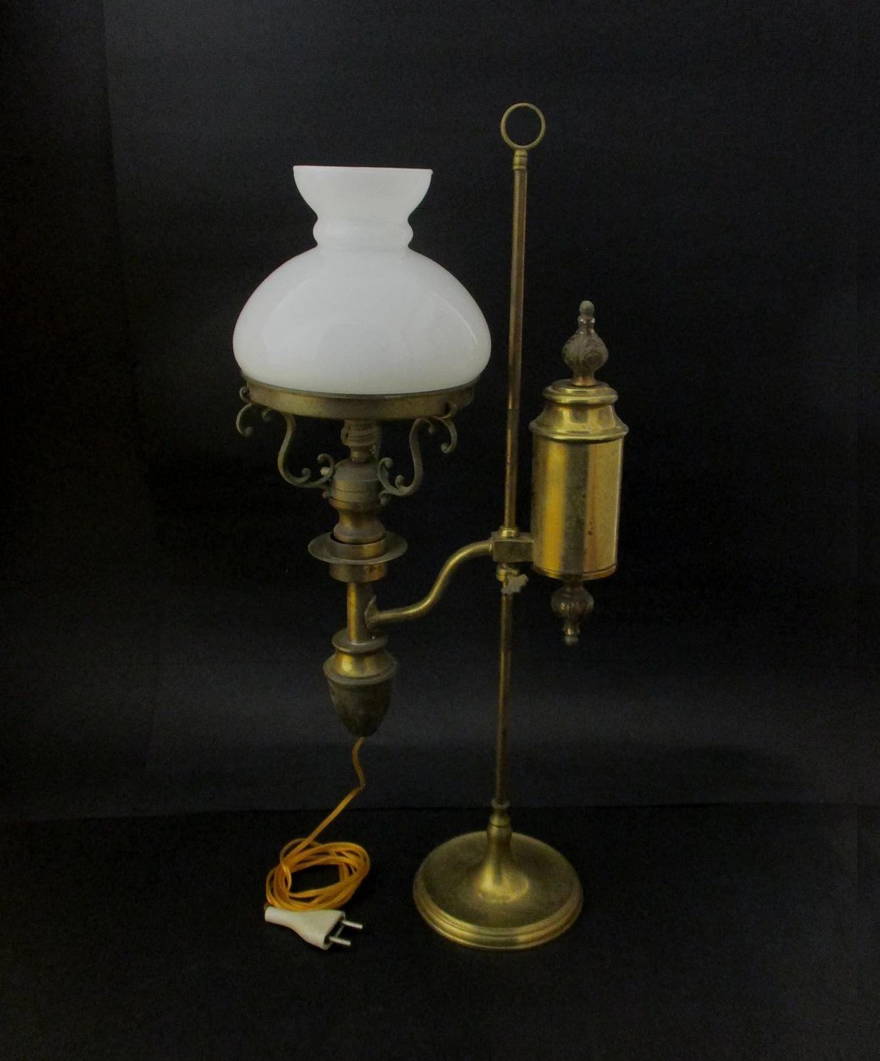 Liberty desk lamp in brass and glass, 20th century 4