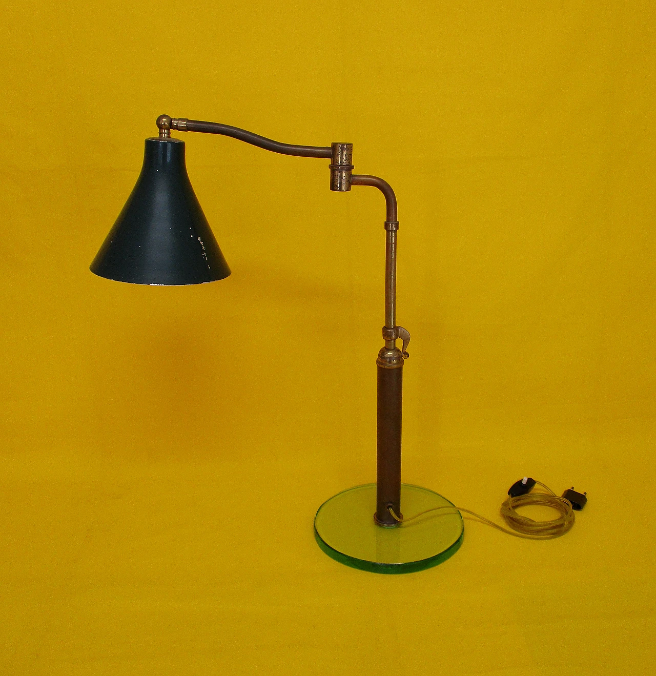 Pietro Chiesa lamp for Fontana Arte in brass and glass, 1940s 3