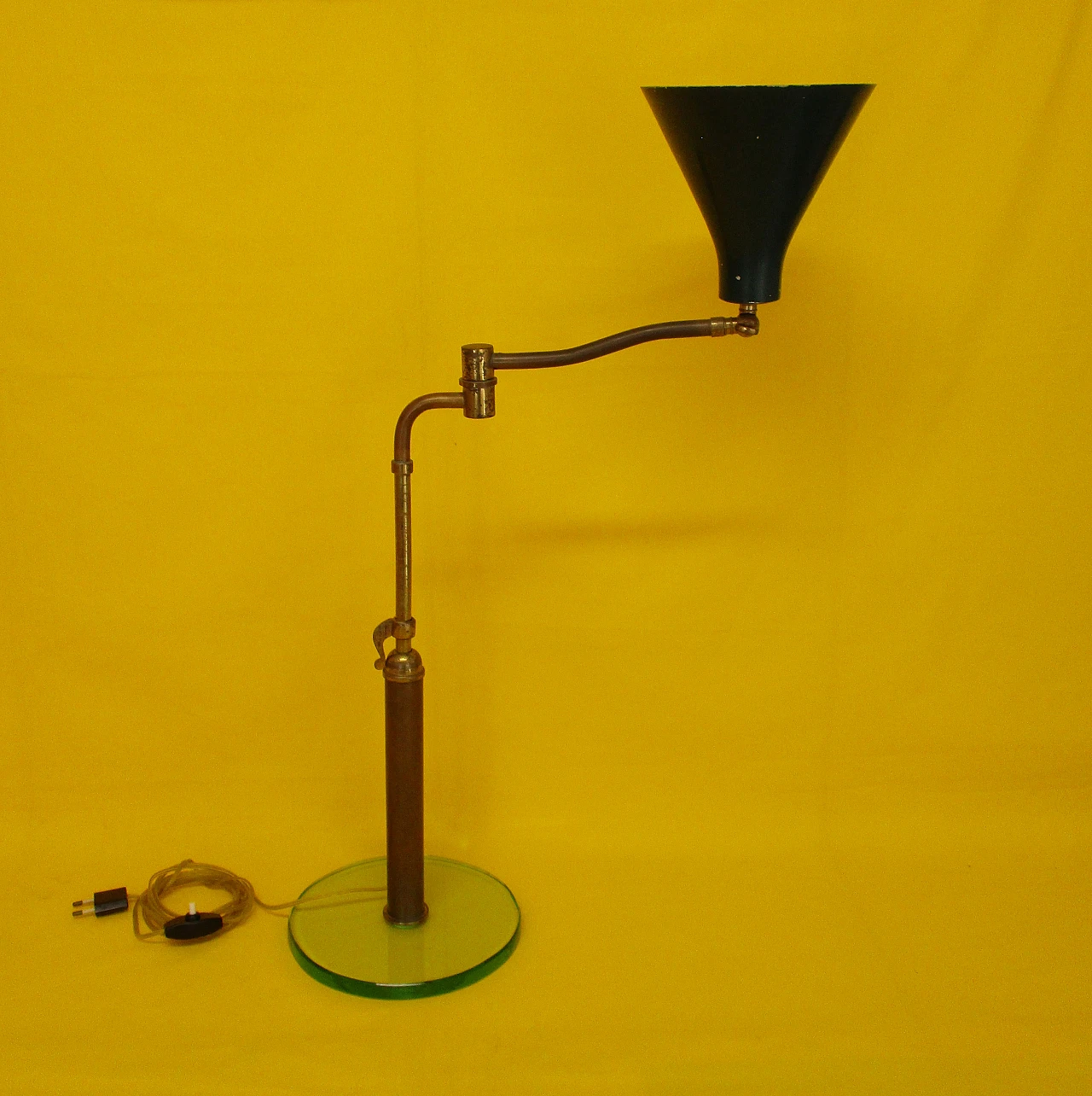 Pietro Chiesa lamp for Fontana Arte in brass and glass, 1940s 6