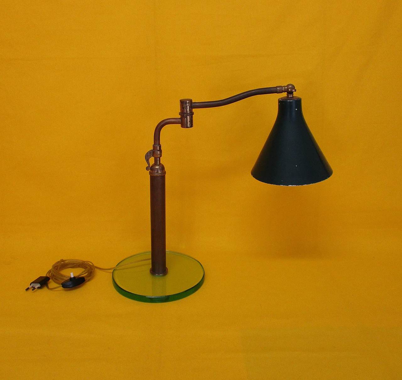 Pietro Chiesa lamp for Fontana Arte in brass and glass, 1940s 8