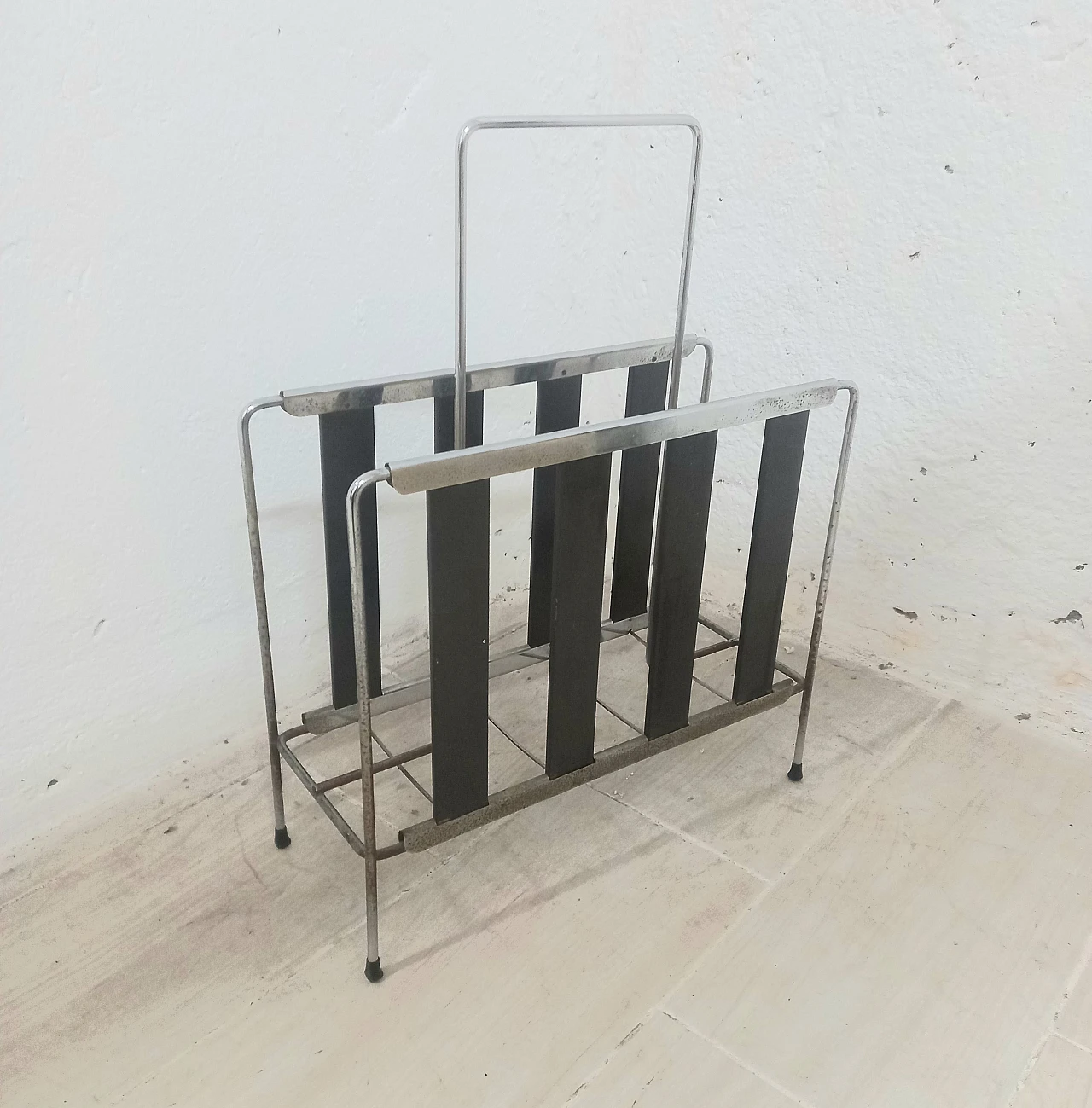 70s metal and wood magazine rack 1