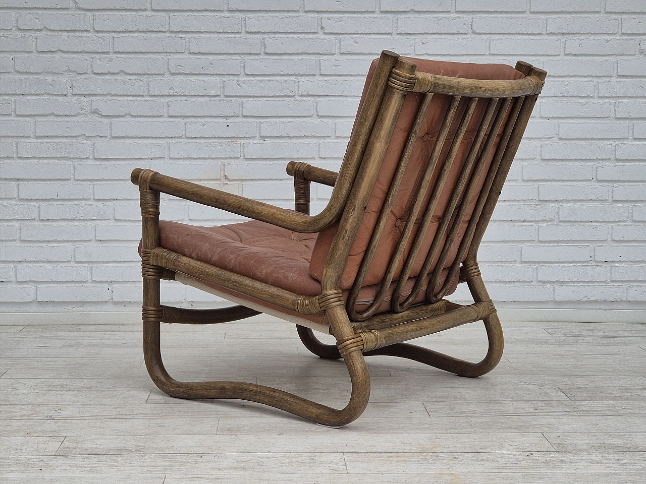 Scandinavian armchair in bamboo, leather, 1970s 12