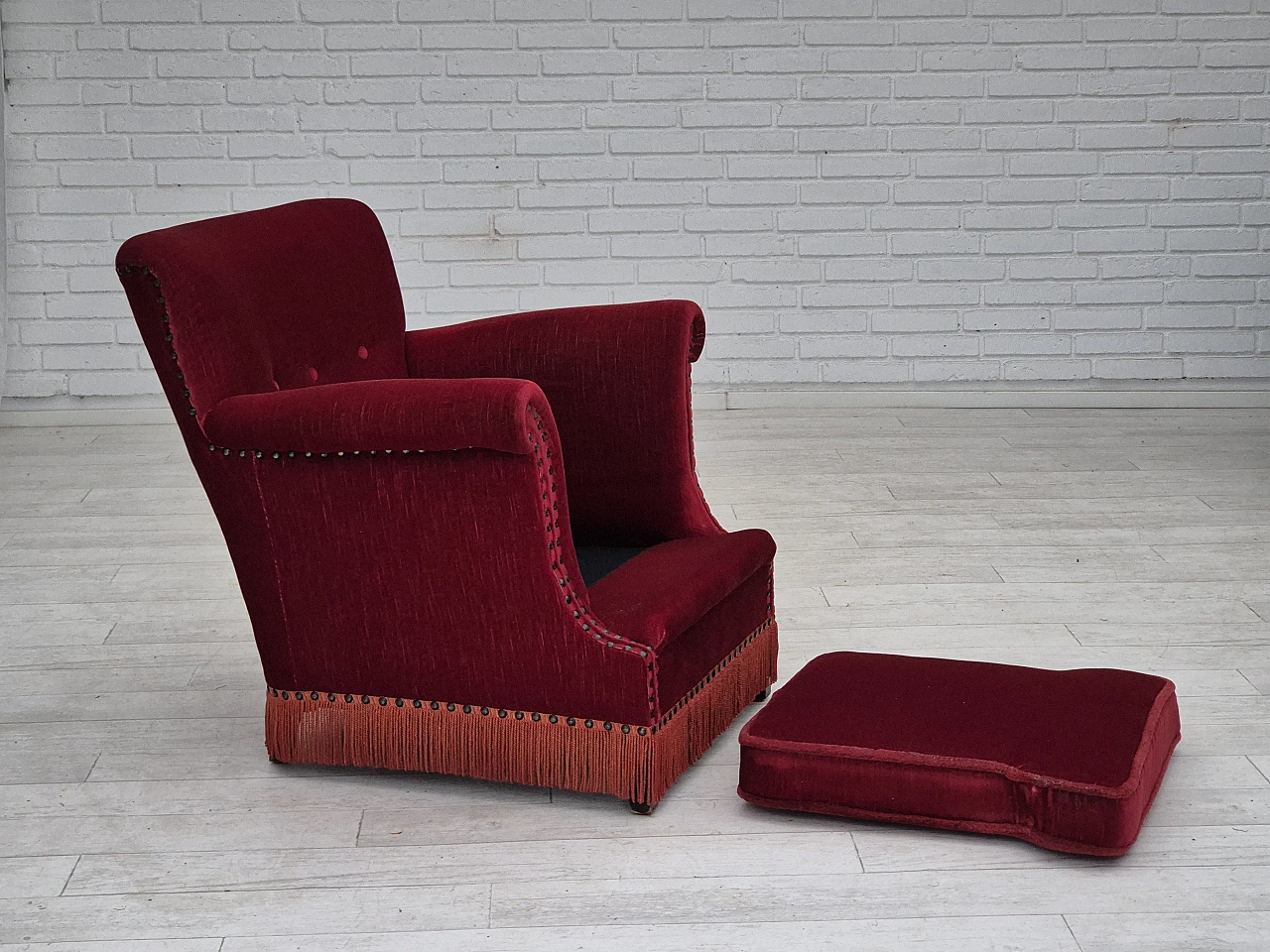 Danish lounge chair in red velour fabric, 1970s 18