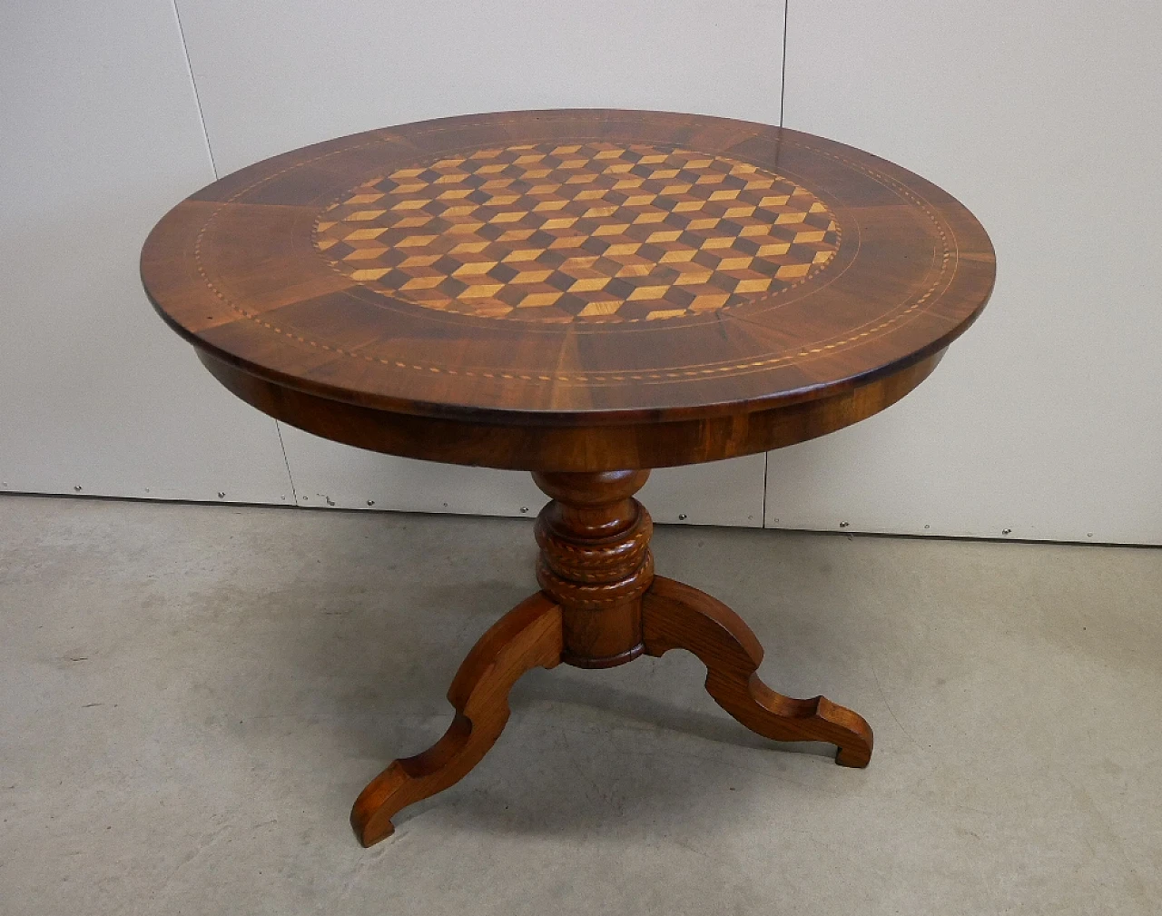 Rolo round table in precious wood, Emilan, late 19th century 9