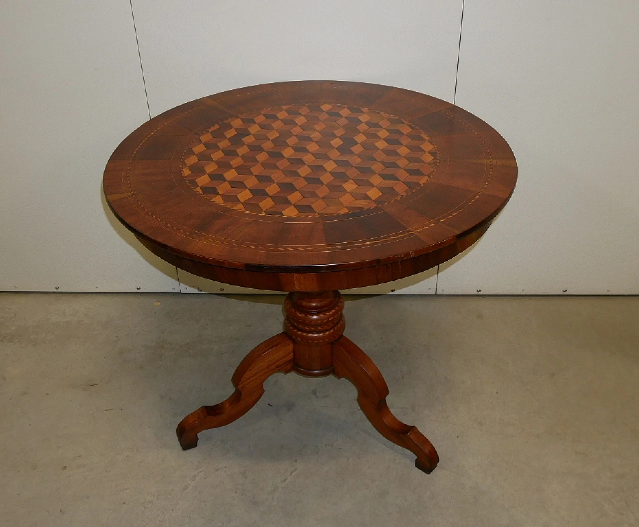 Rolo round table in precious wood, Emilan, late 19th century 10