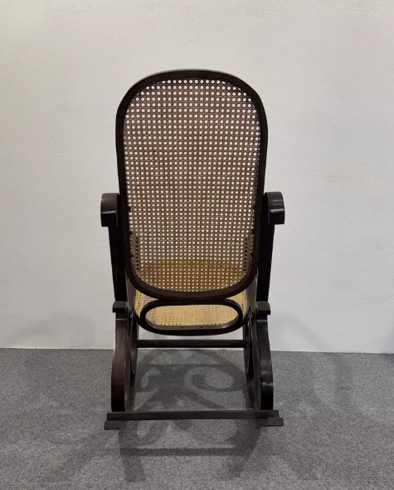 Poltrona a dondolo tipo Thonet, anni '80 5