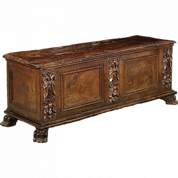 Baroque walnut chest, early 18th century