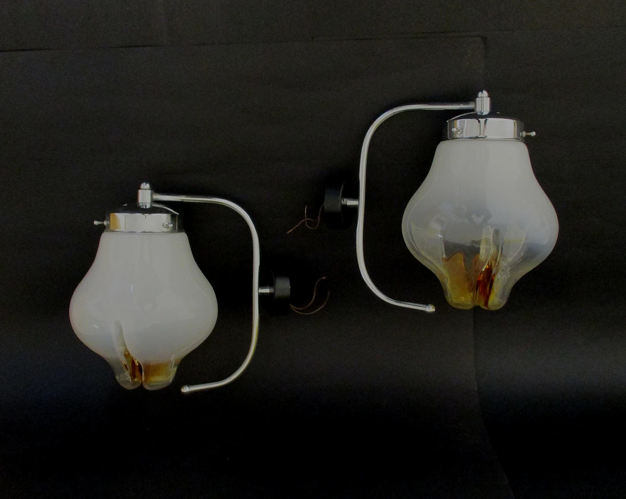 Pair of Toni Zuccheri wall lamps for Mazzega in metal, Murano glass, 1960s 2