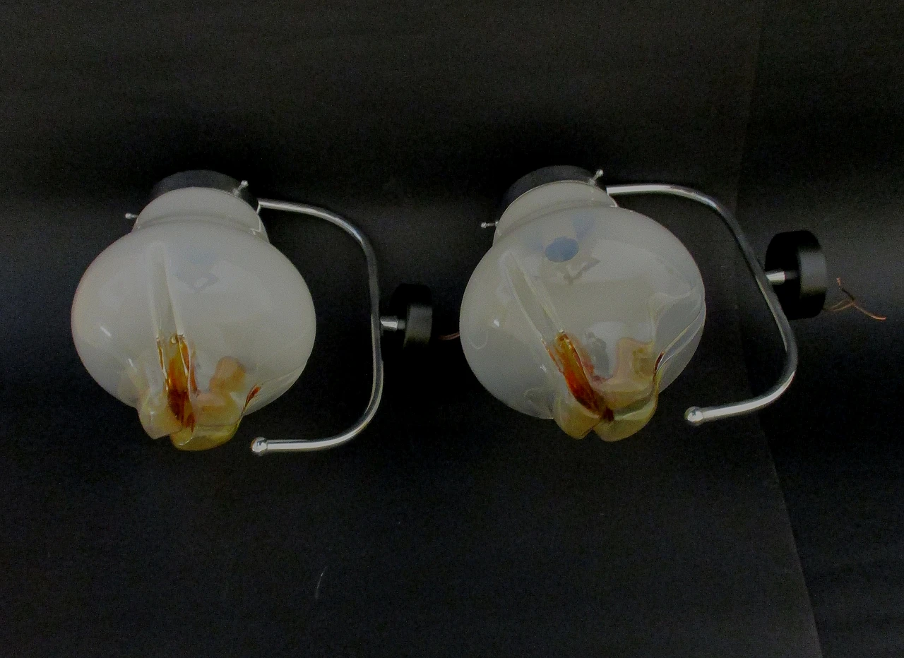 Pair of Toni Zuccheri wall lamps for Mazzega in metal, Murano glass, 1960s 5