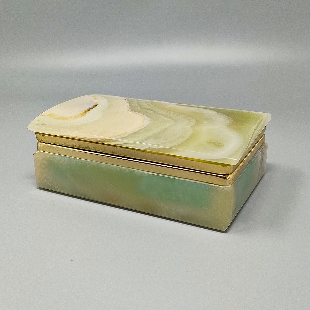 1960s Astonishing Box in Onyx. Made in Italy 3