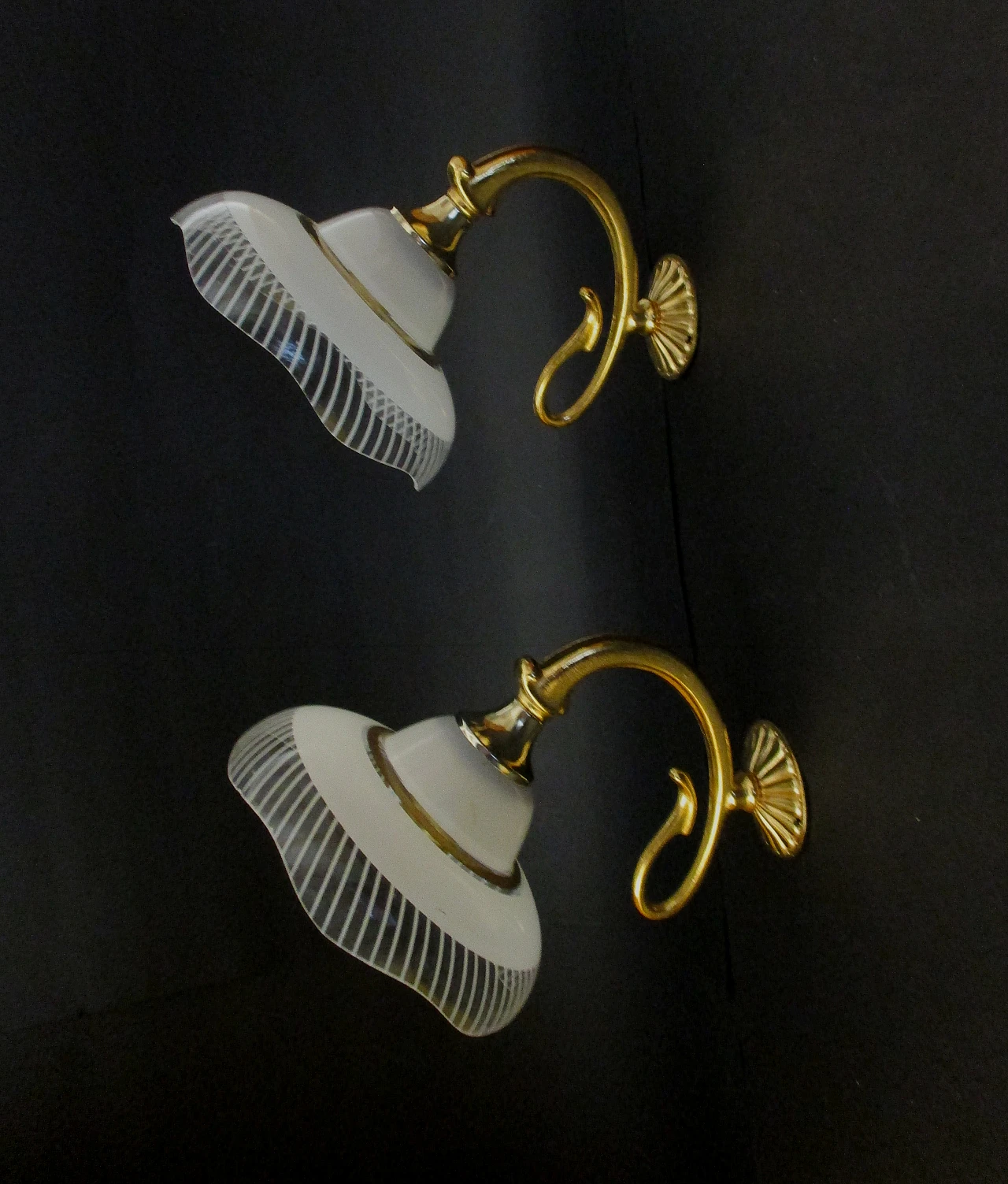 Pair of designer wall lights in brass and glass from the 1960s 3