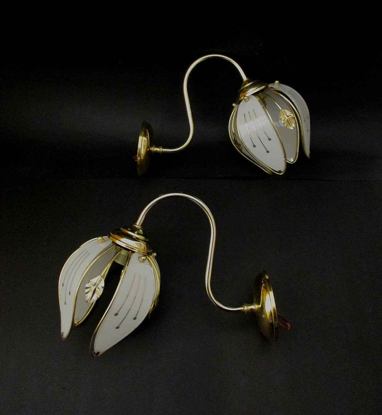 Pair of designer wall lights in brass and glass from the 1960s 2