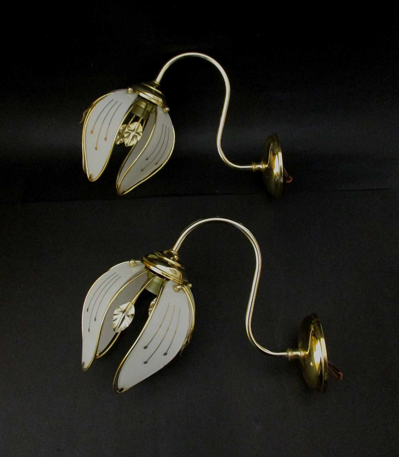 Pair of designer wall lights in brass and glass from the 1960s 3