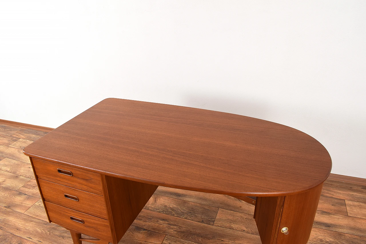 Desk by Sola Møbler Mid-Century in teak, 60s 17