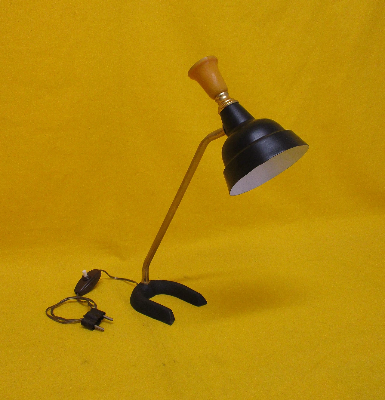 Arteluce lamp in brass and aluminum from the 1950s 4