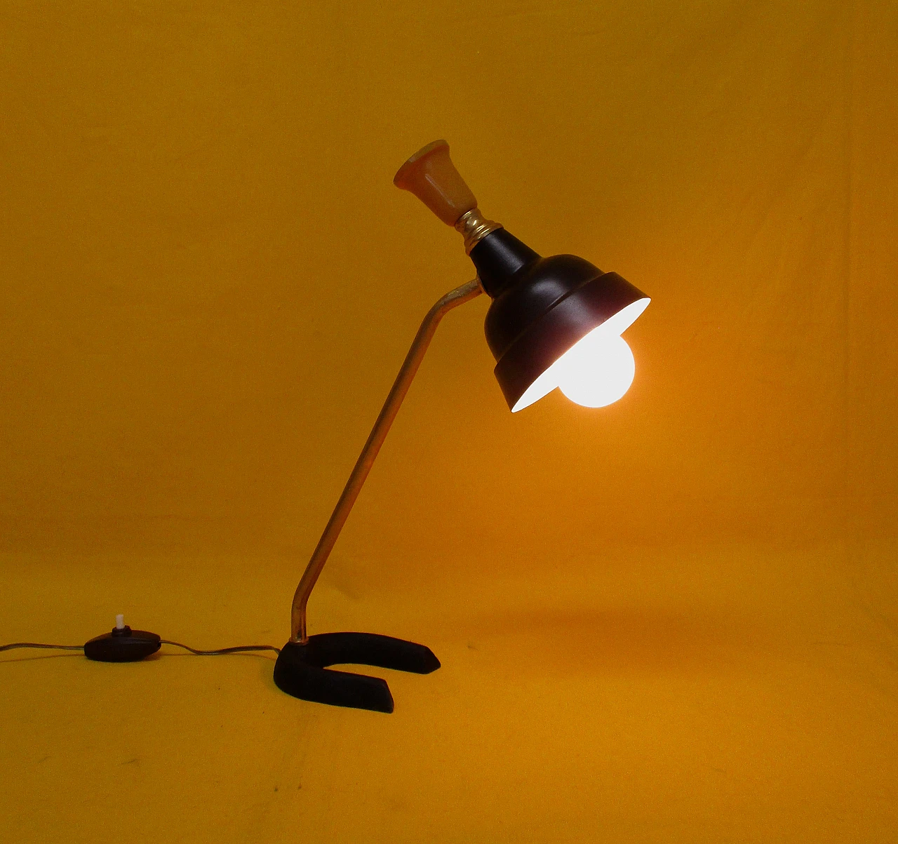 Arteluce lamp in brass and aluminum from the 1950s 5