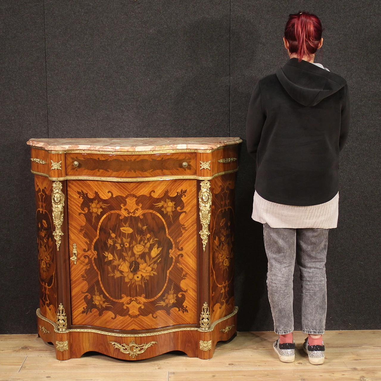 Credenza francese in legno intarsiato a bronzo dorato, ‘900 2