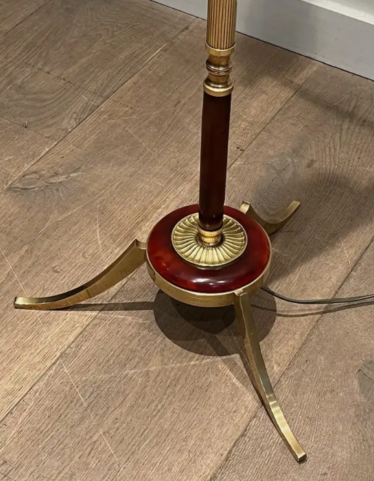 Brass floor lamp in the style of Maison Jansen, 1940s 10