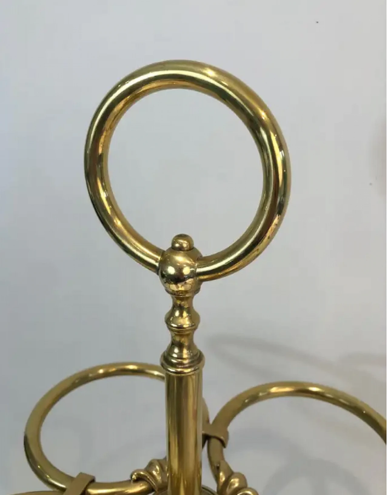 Round brass umbrella stand, early 20th century 4