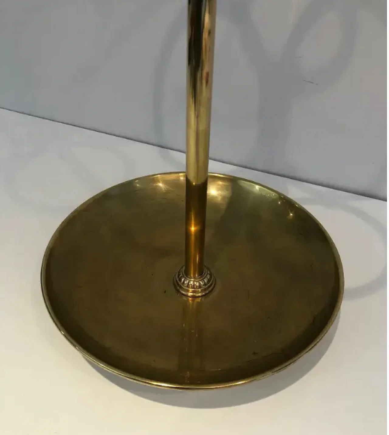 Round brass umbrella stand, early 20th century 7