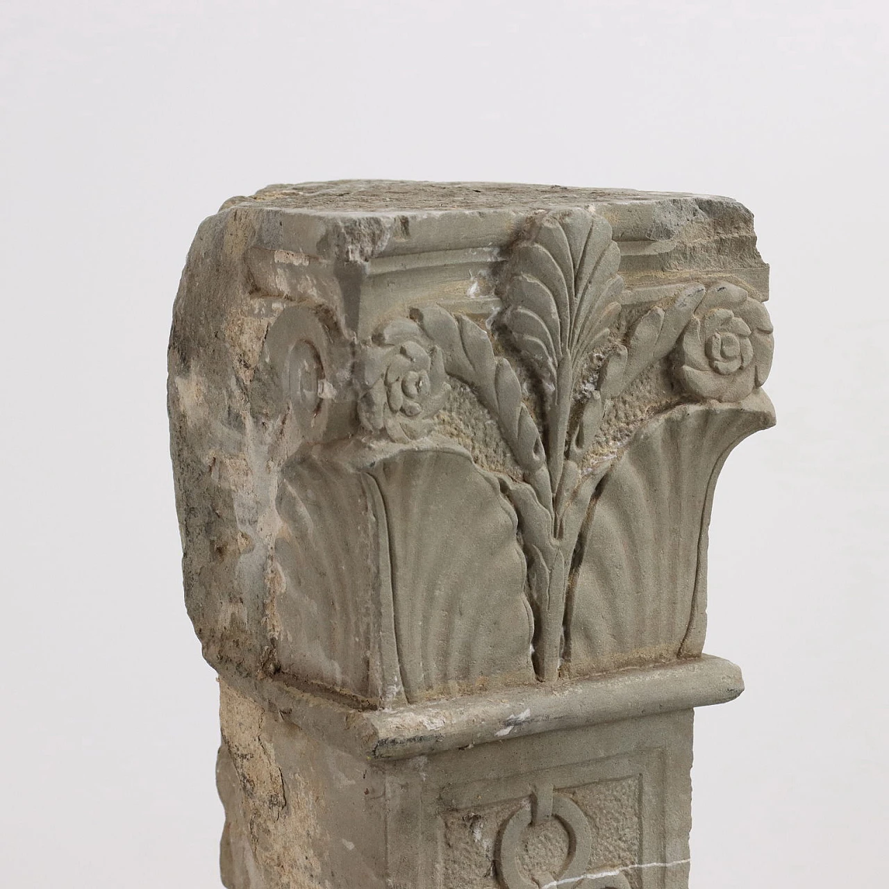 Renaissance column serena stone, 15th century 3