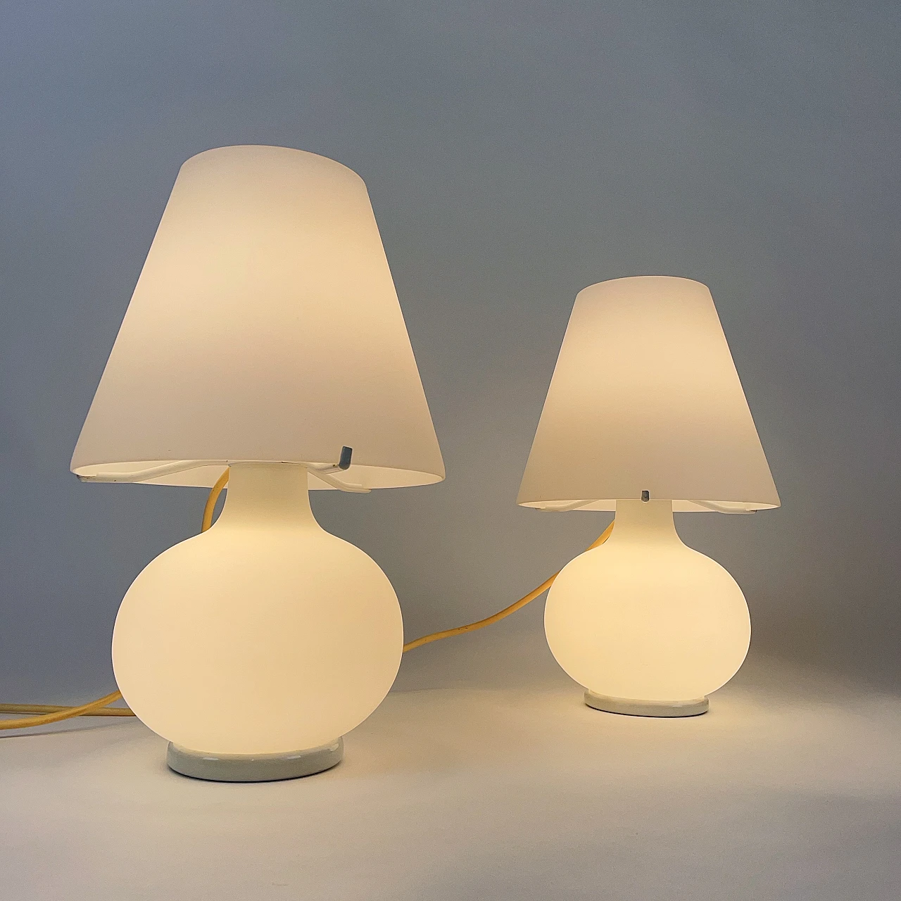 Satin Murano glass Mushroom table lamp, 1980s 2