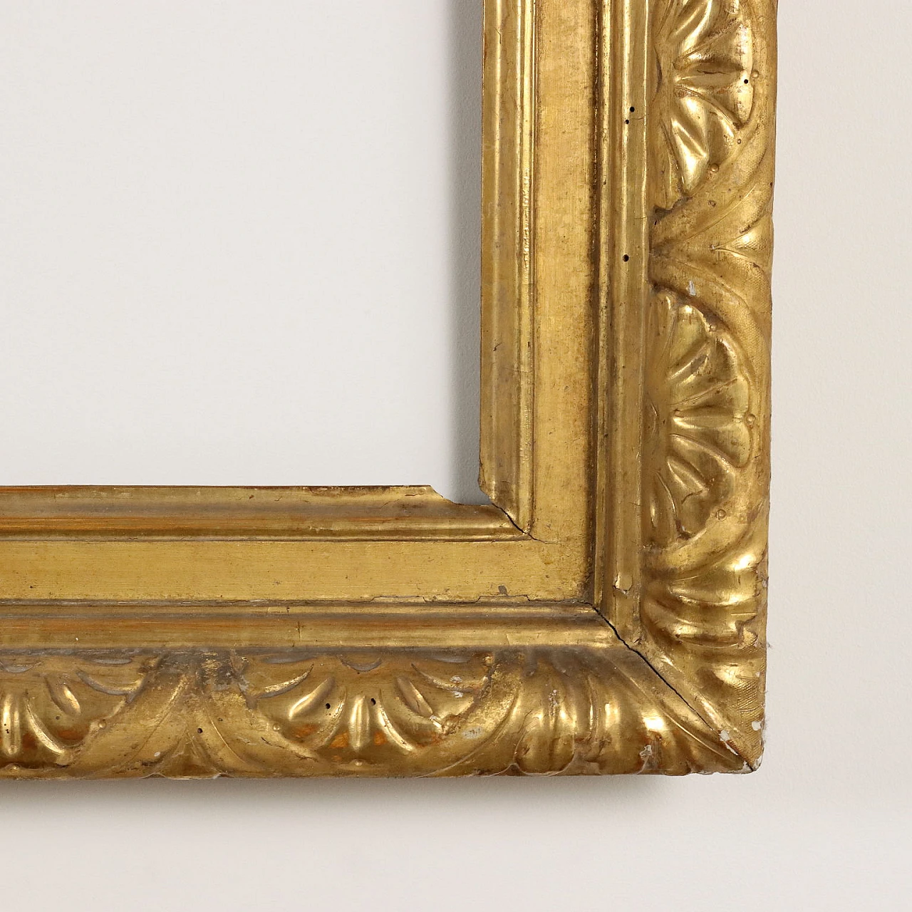 Carved and gilded wooden frame, mid-19th century 6