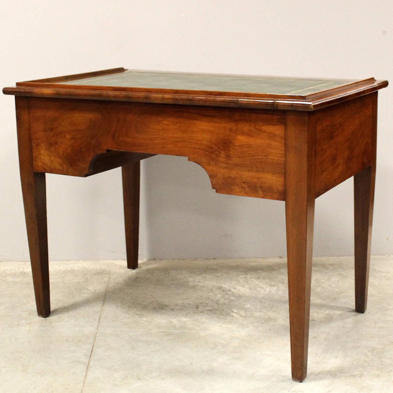 Direttorio writing desk in  Italian walnut, 19th century 13