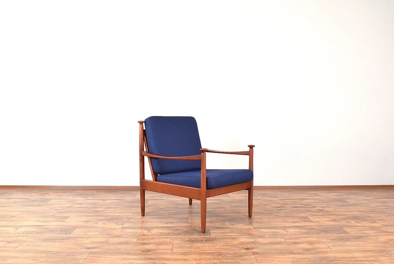 Mid-Century Danish Lounge Chair, 1960s. 1