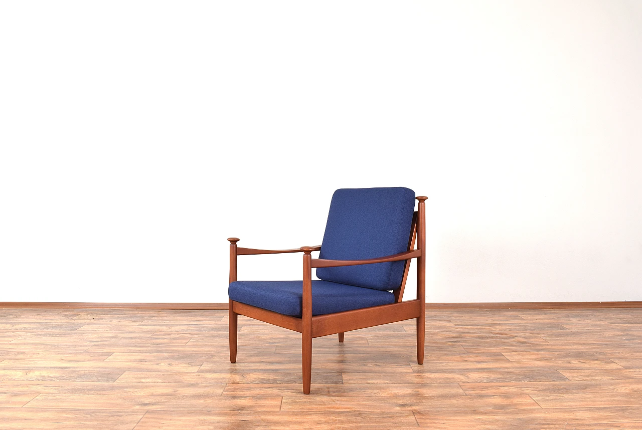 Mid-Century Danish Lounge Chair, 1960s. 2