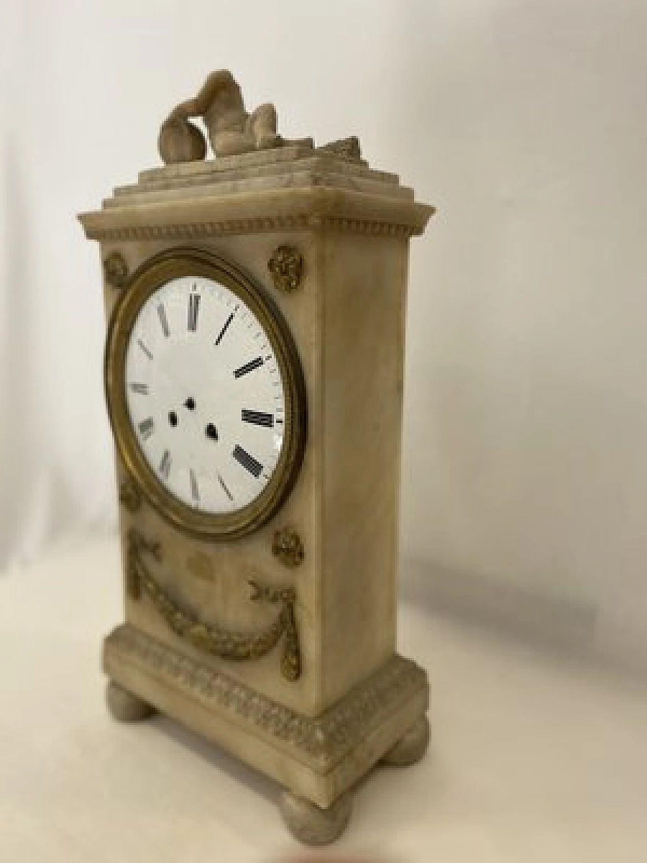 Alabaster temple clock, late 19th century 2