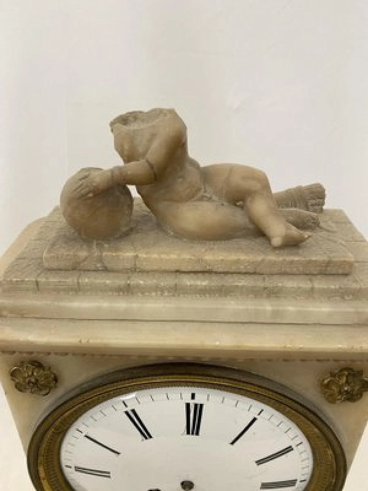 Alabaster temple clock, late 19th century 4