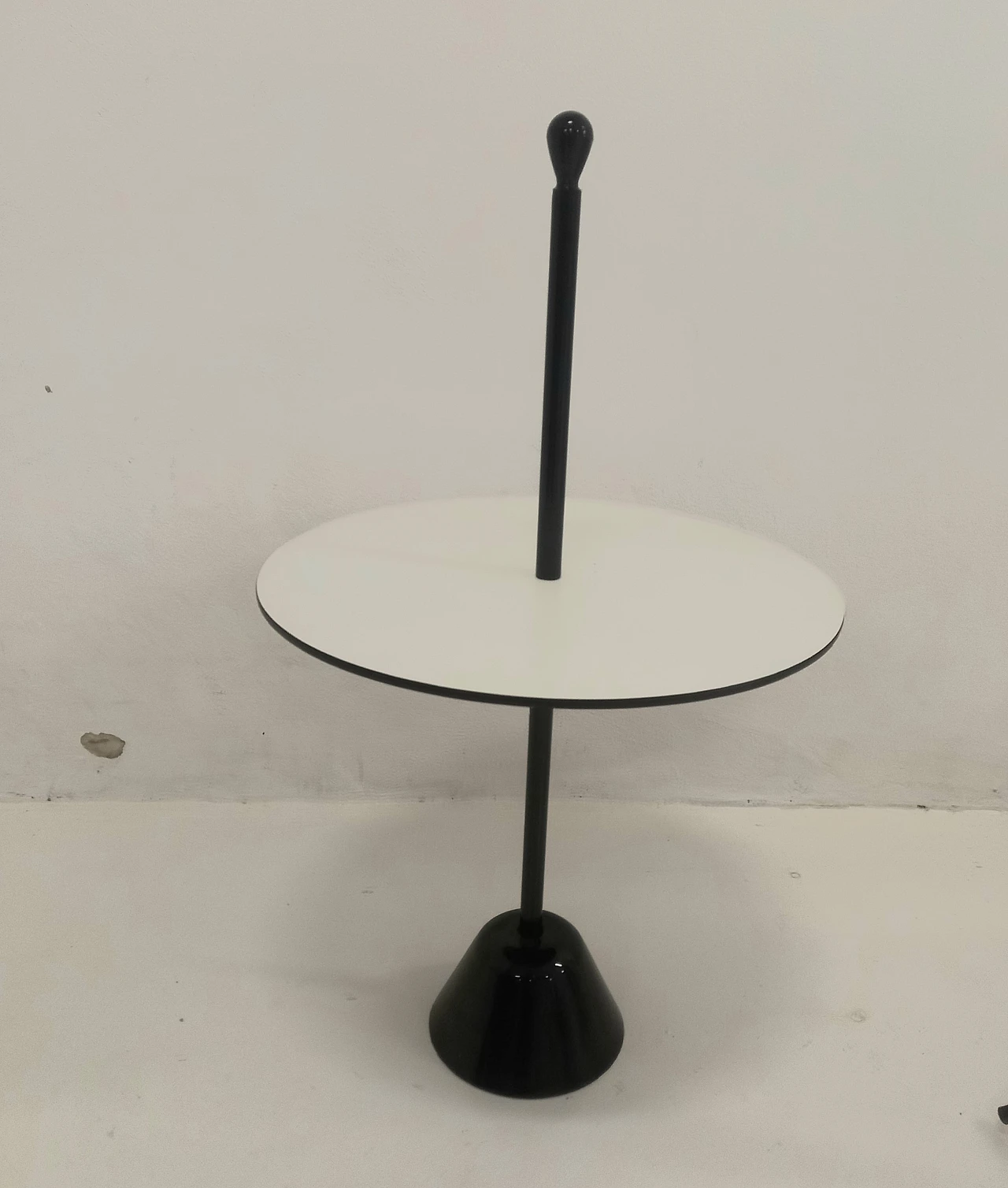 Zanotta valet stand table, 70s 1