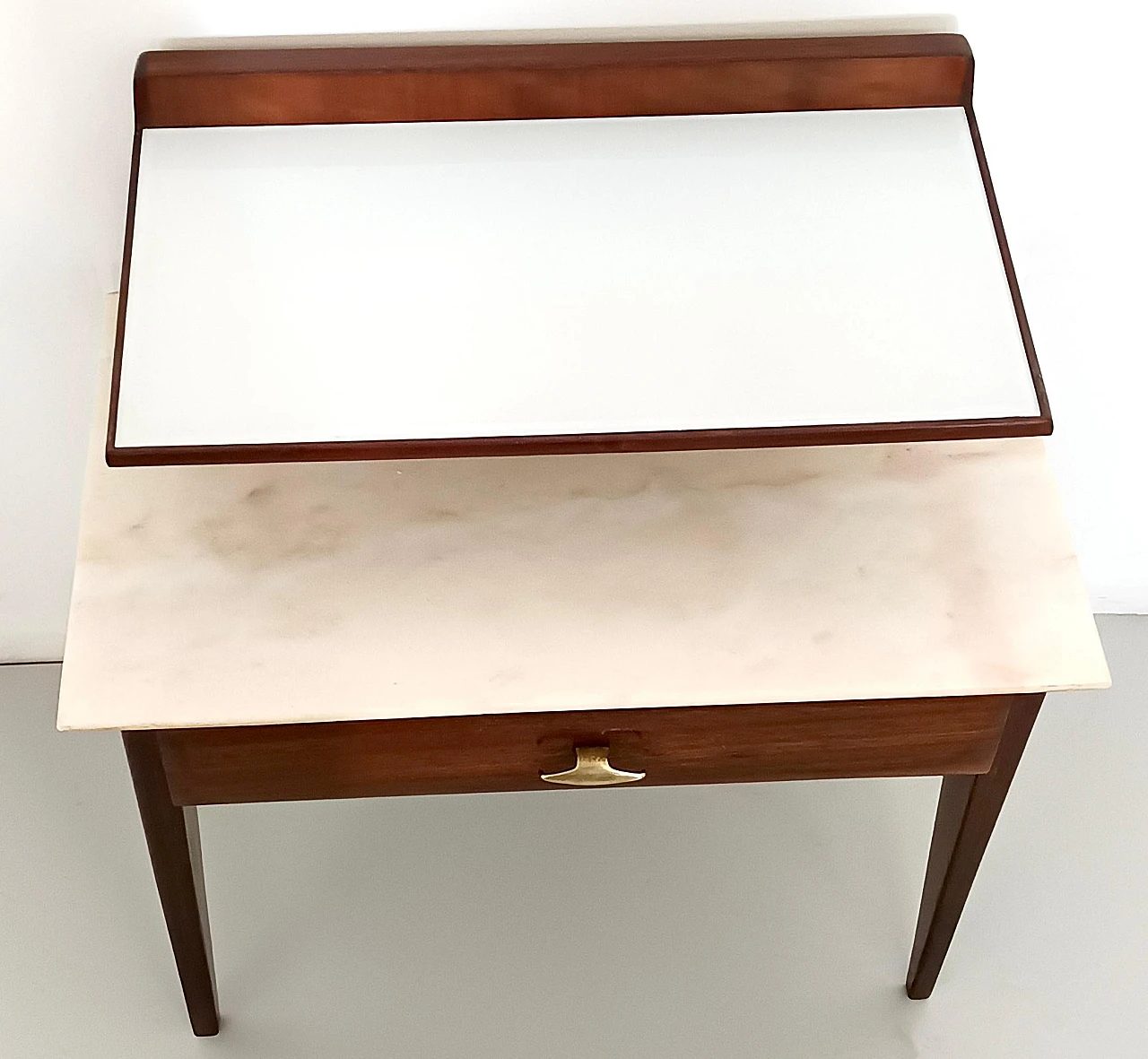 Single Nightstand in the style of Giò Ponti with Glass and Marble Shelves, Italy 8