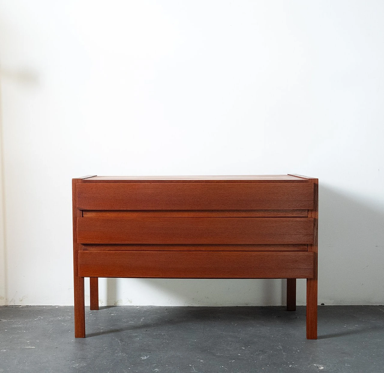 Teak chest of drawers, 1960s 1