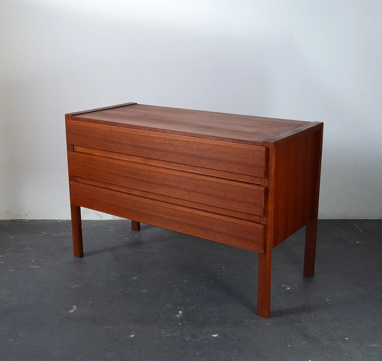 Teak chest of drawers, 1960s 9