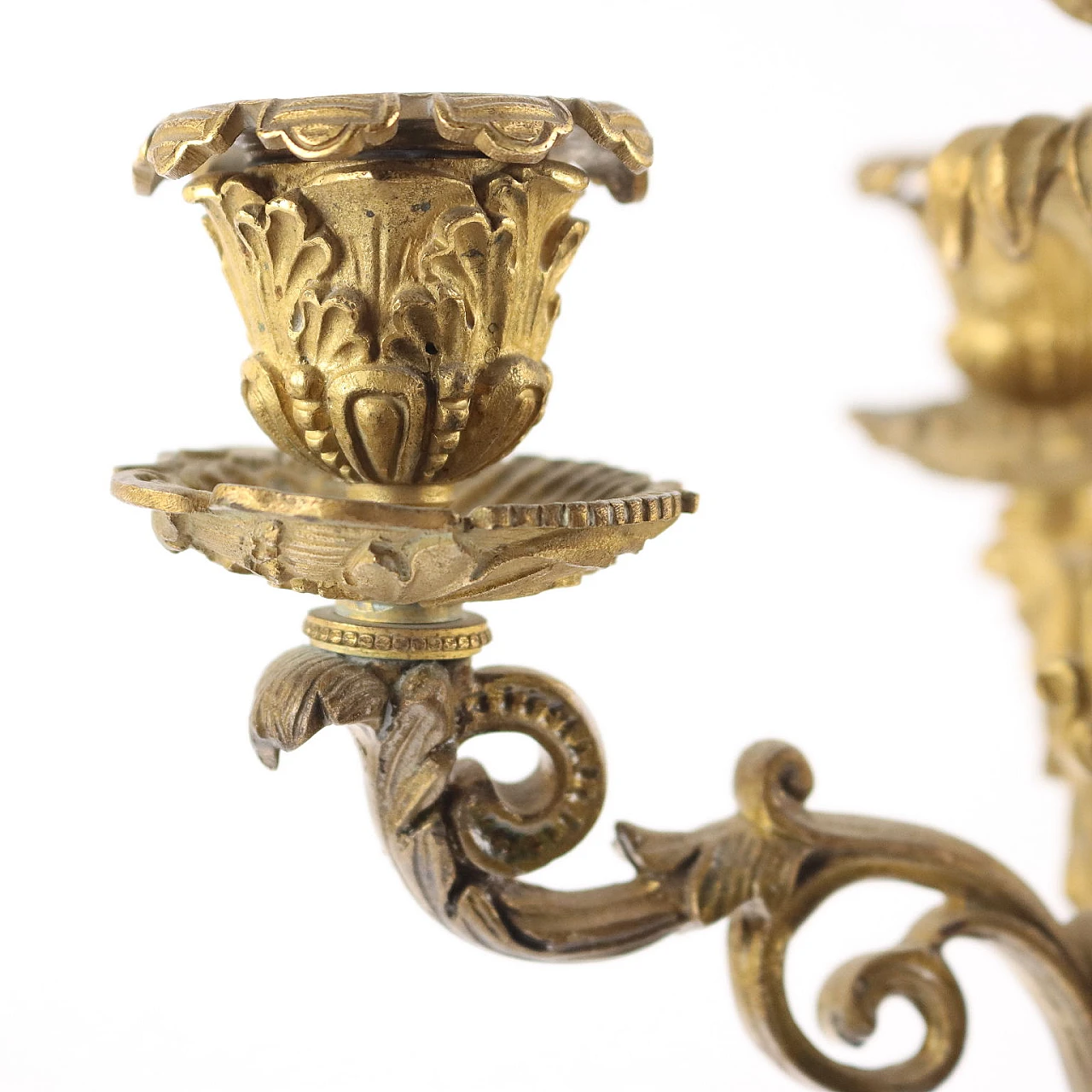 Coppia di Candelabri in Bronzo Dorato 6