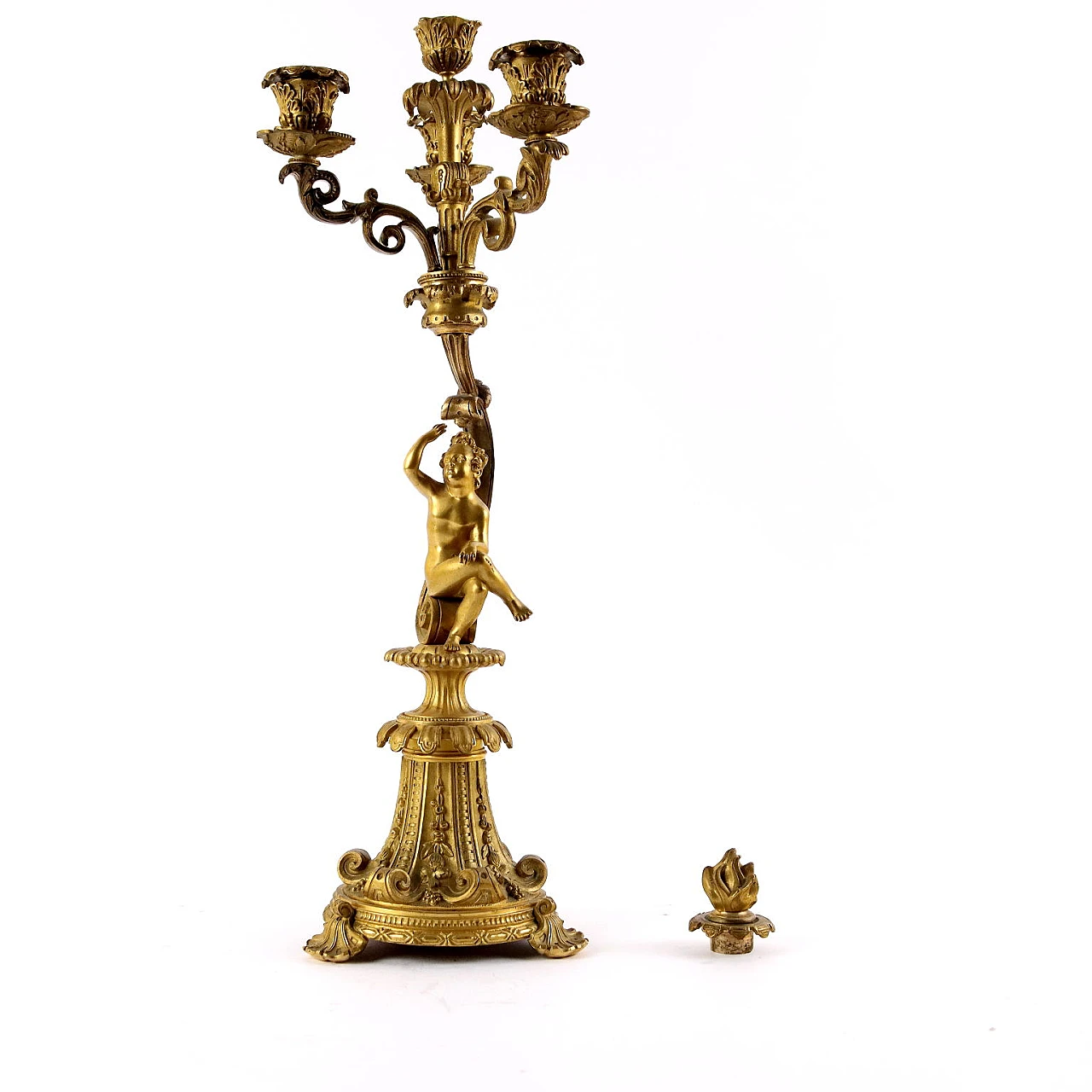 Coppia di Candelabri in Bronzo Dorato 7