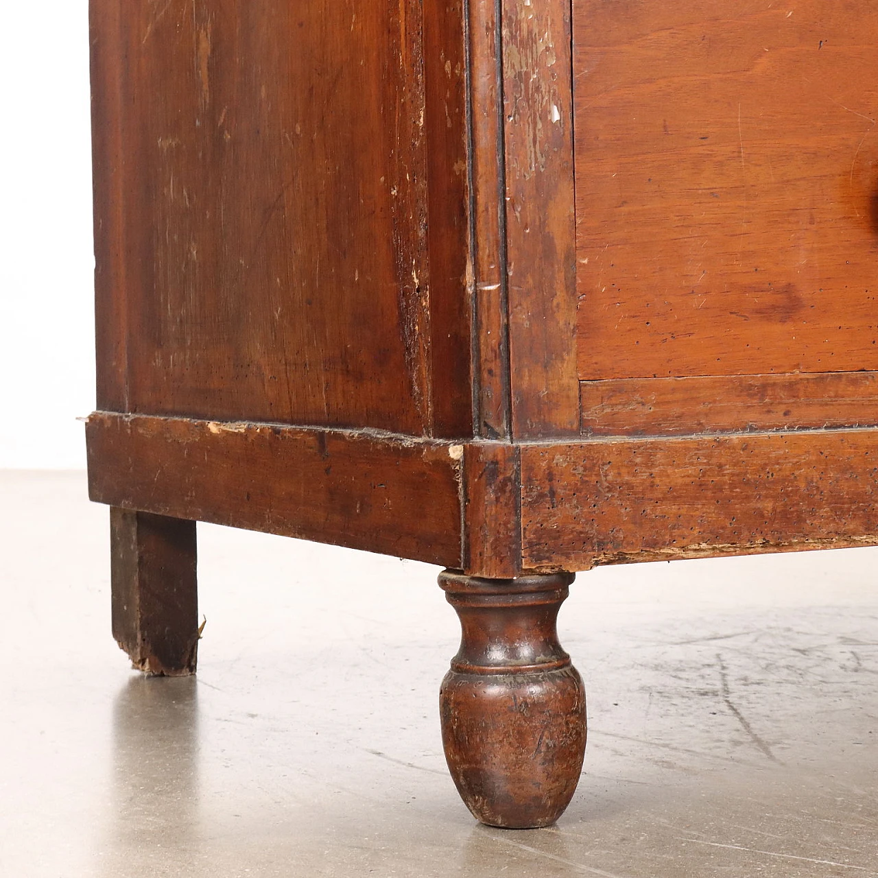 Charles X chest of drawers in walnut, late 19th century 6