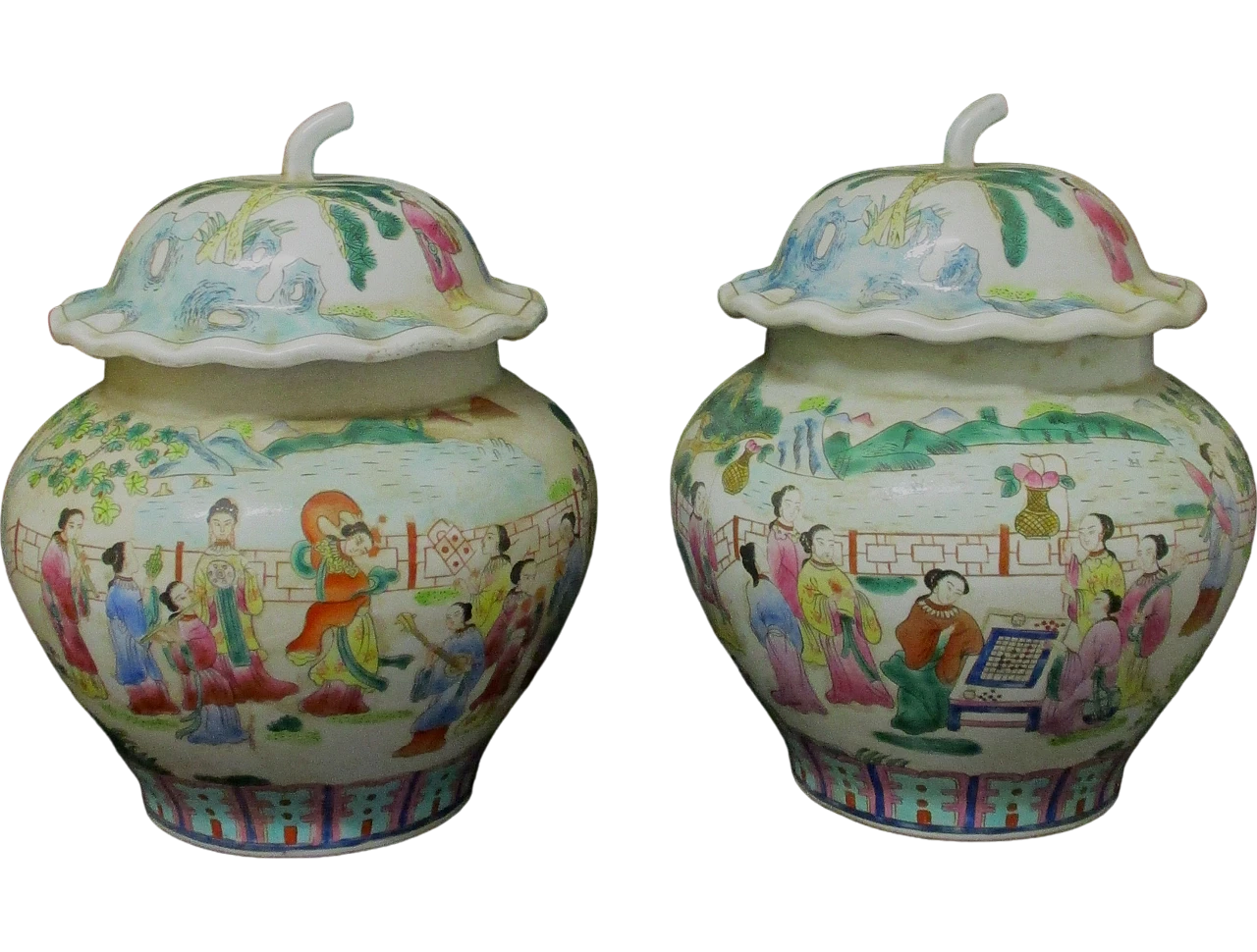 Pair of painted porcelain oriental vases from the 20th century 9